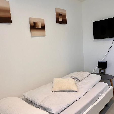 Budget Room Free Parking Pratteln Exteriör bild
