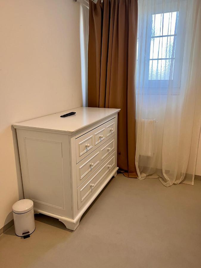 Budget Room Free Parking Pratteln Exteriör bild